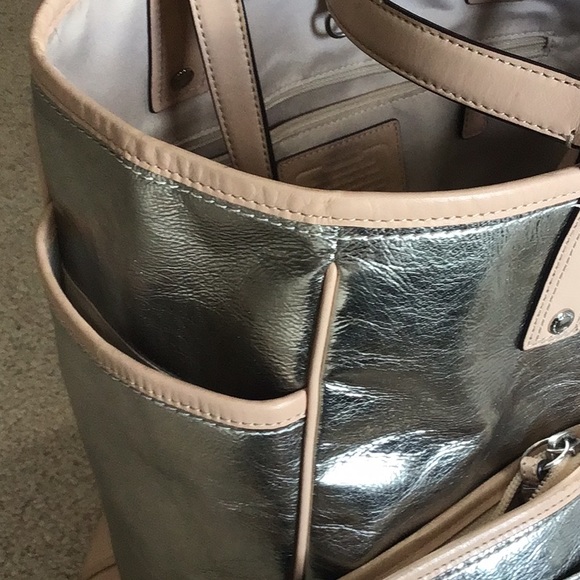 Bags - Picture 8 of 16